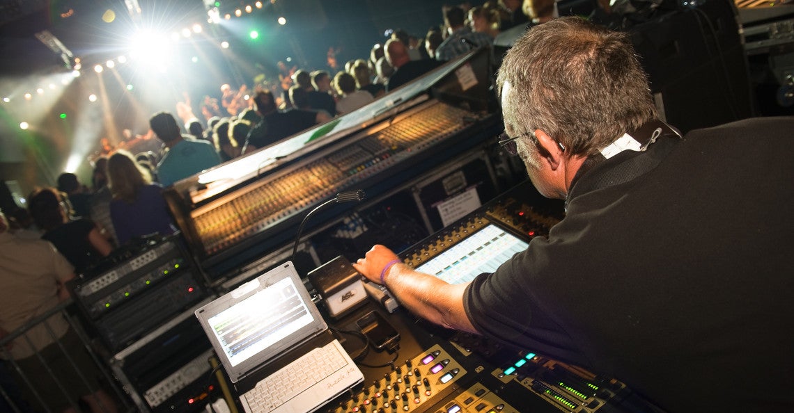Front of house-mixen (FOH) - Hoe pakt een geluidstechnicus dat aan?
