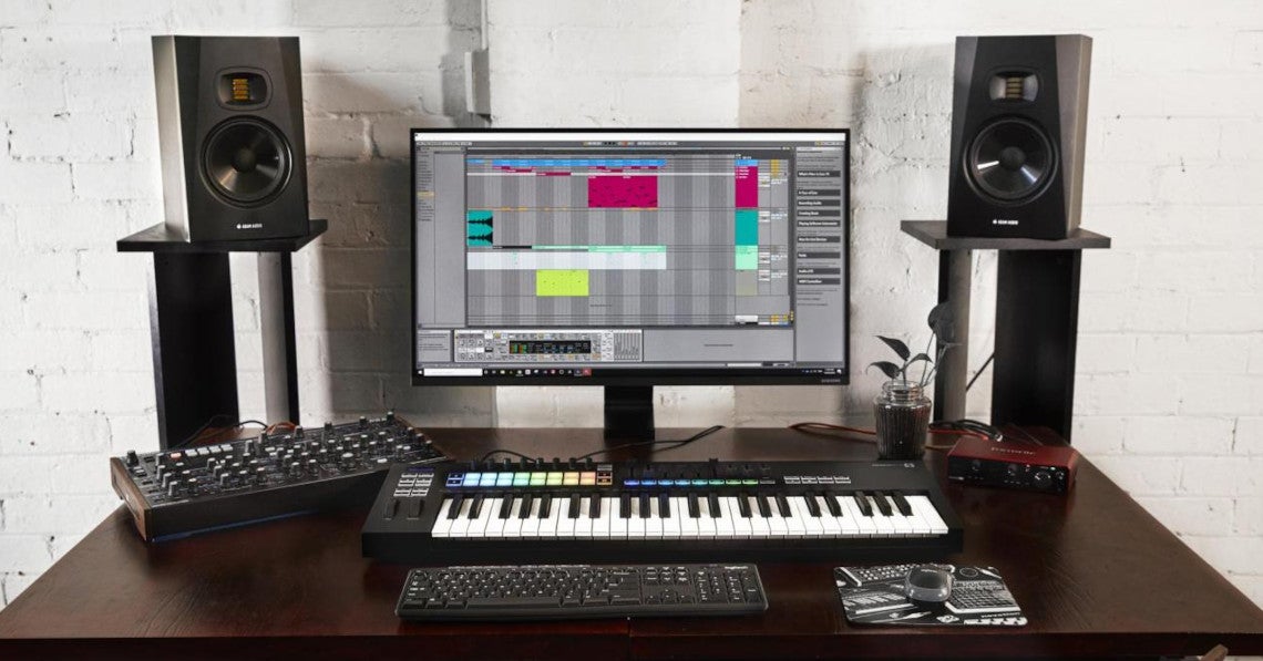 Muziekstudio bouwen met de Novation LaunchKey als basis Muziekstudio bouwen met de Novation LaunchKey als basis