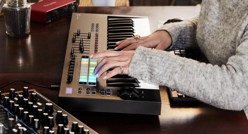 Muziekstudio bouwen met de Novation LaunchKey als basis