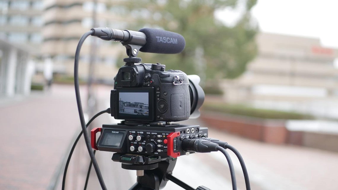 Dialoog opnemen bij je video's - Gebruik de juiste microfoon