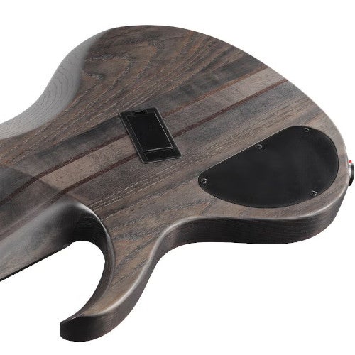 10. Wat is het verschil tussen passieve en actieve basgitaar-elektronica?