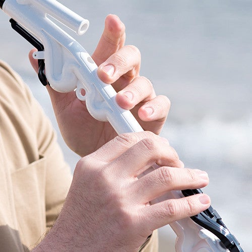 9. Kan ik ook beginnen met een kunststof saxofoon?