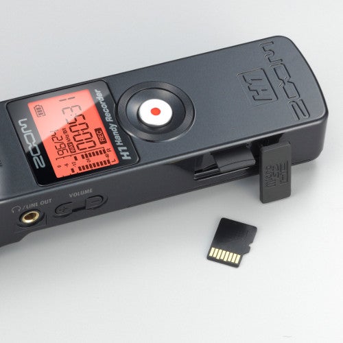 Comment les enregistrements sont-ils stockés, et de combien d'espaces de stockage puis-je disposer ?